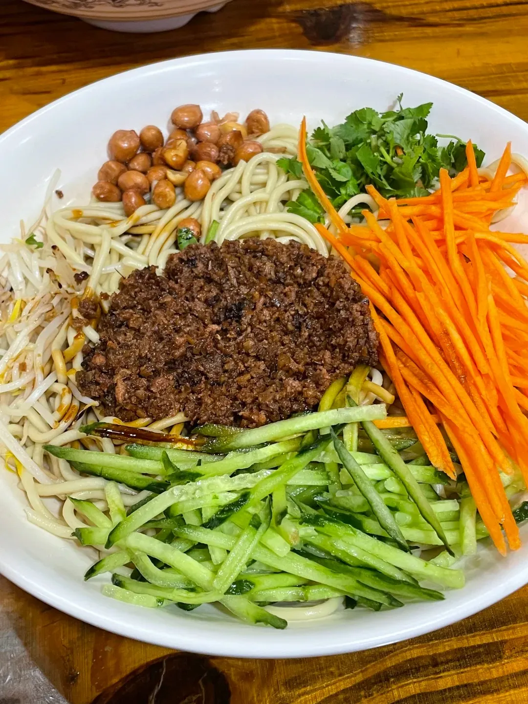 Beijing zhajiangmian noodles with minced pork sauce