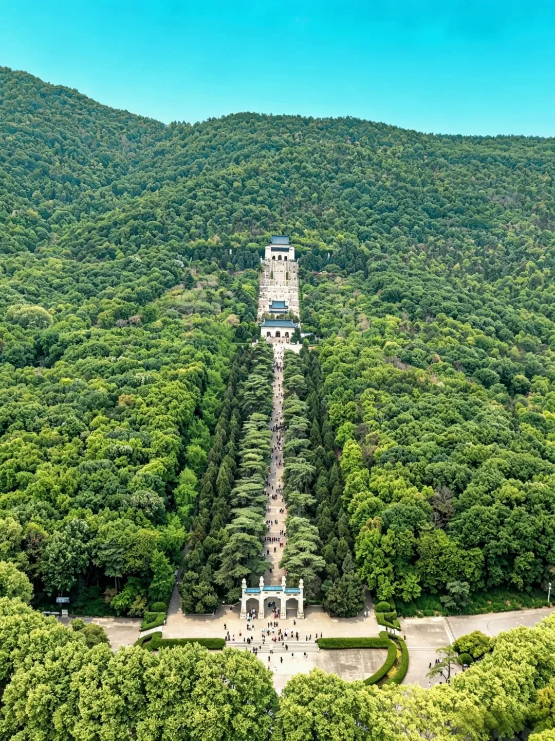 Sun Yat-sen Mausoleum at Zhongshan Mountain