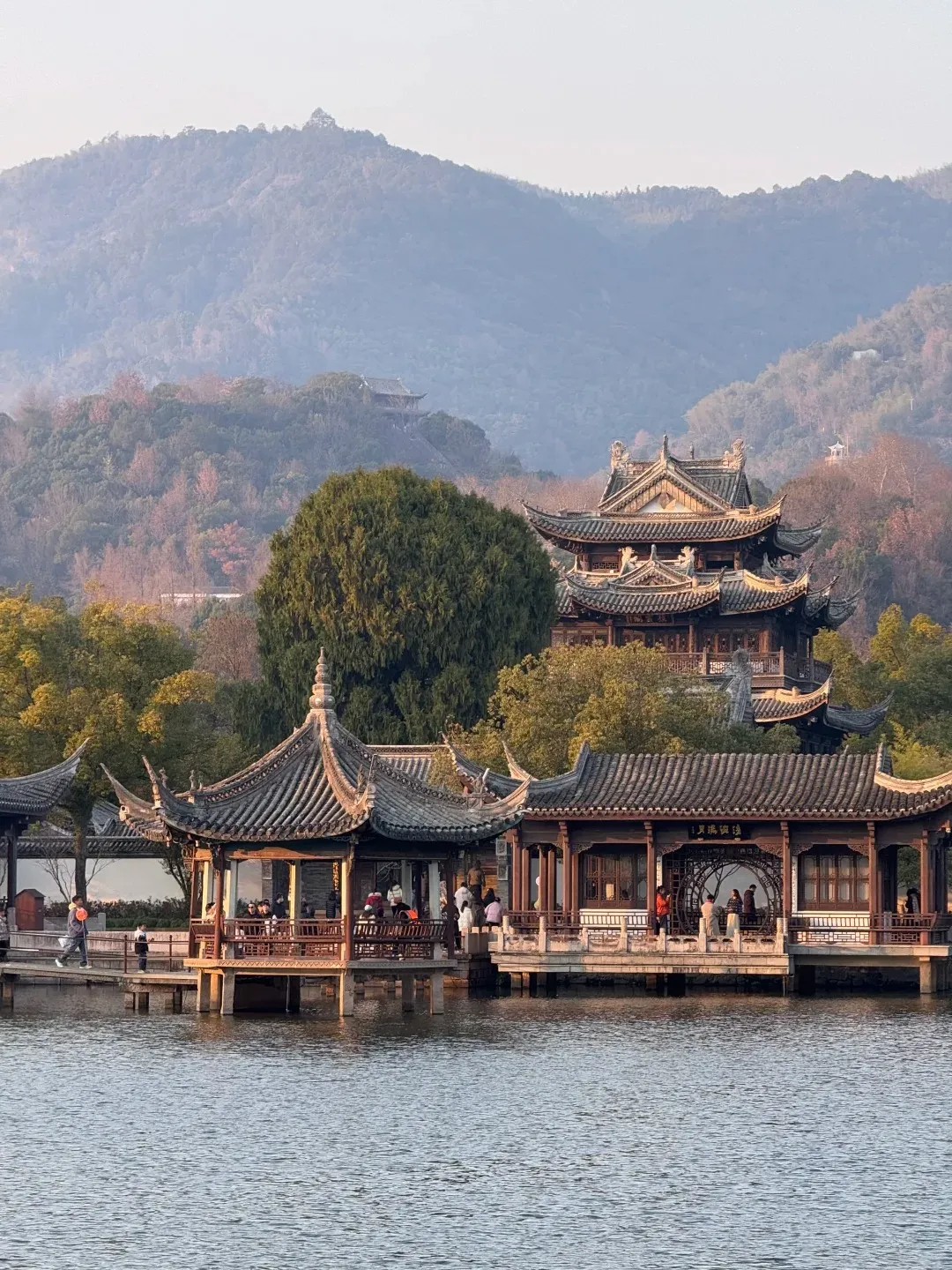 East Lake (东湖), Wuhan