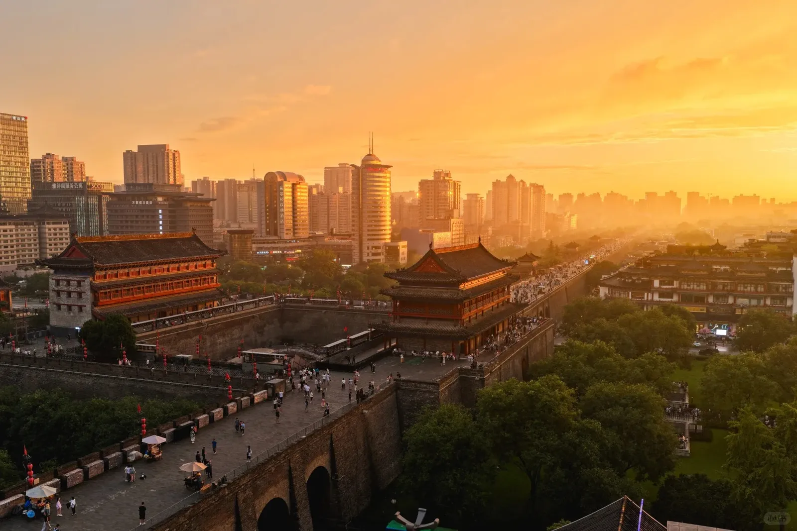 The Xi'an City Wall at the South Gate (Yongning)