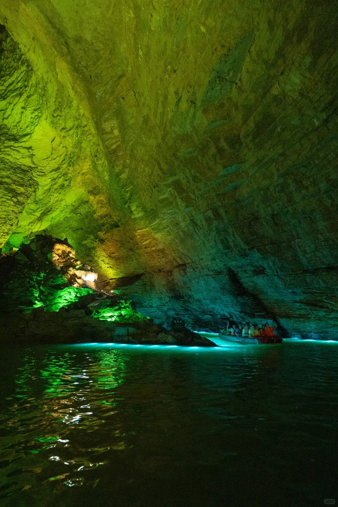 Underground river at Yellow Dragon Cave