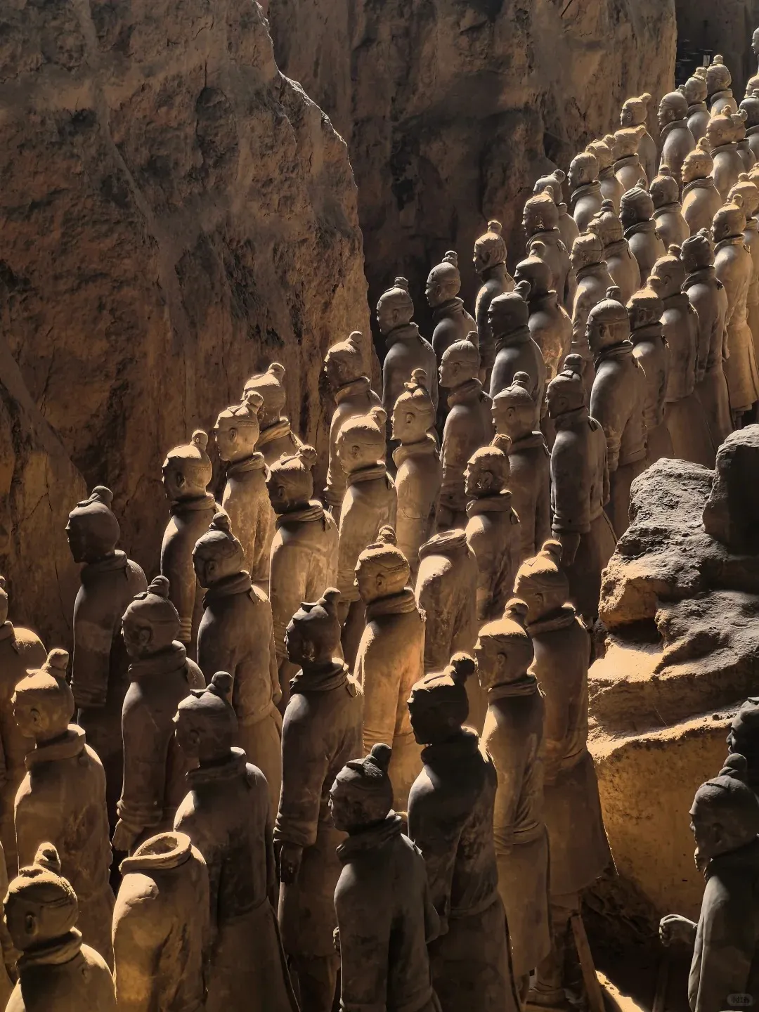 Terracotta warriors displayed in Xi'an's Qin mausoleum museum
